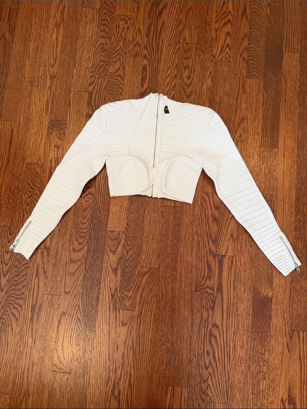 Retrofete White Long-Sleeve Structured Cropped Top